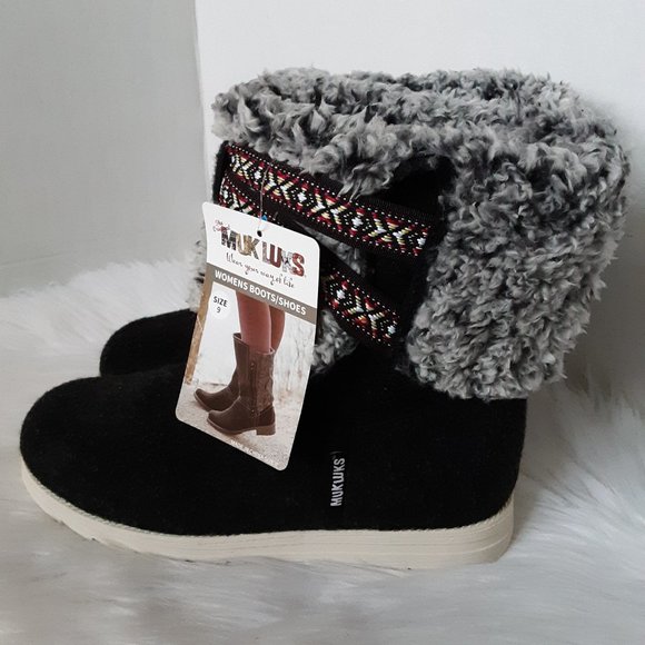 Muk Luks women's Faux Fur winter boot size 9M